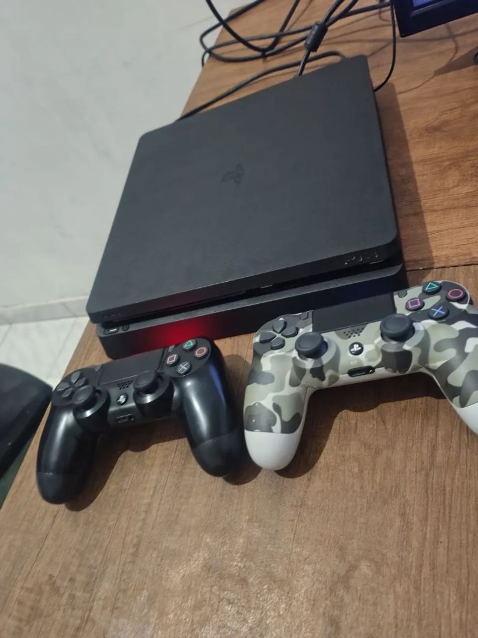 PS4 slim 1 tera 2 controles