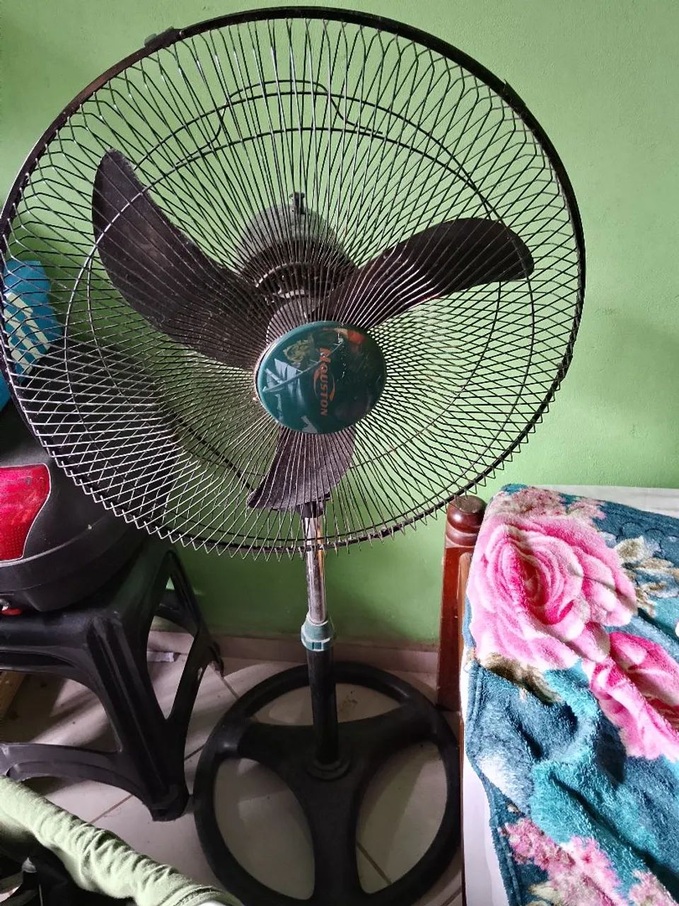 Ventilador de pé Houston