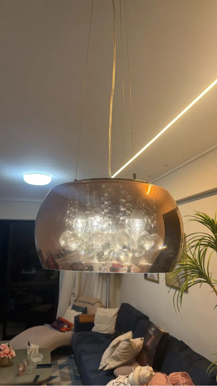 Lustre Pendente Moderno Cromado com Cristais Alto Padrão.