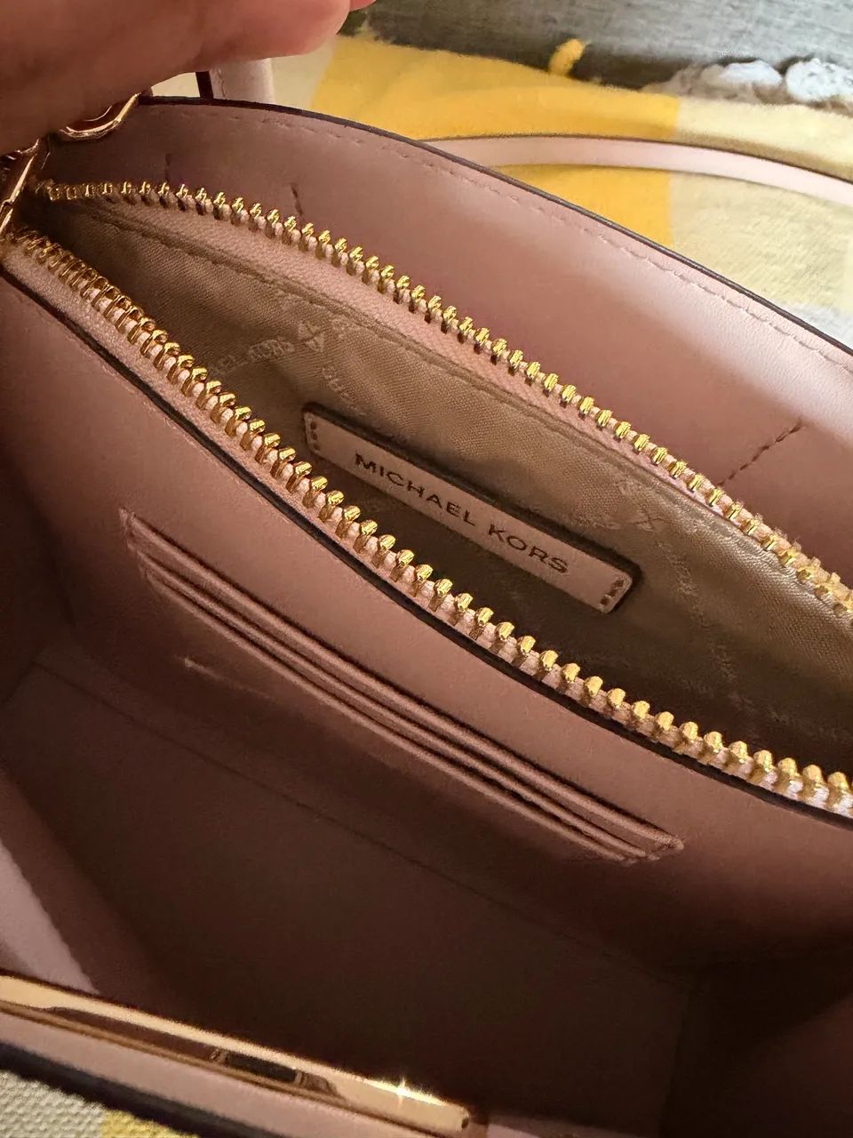 Bolsa Michael Kors Mercer - Original e Nova - Foto 3
