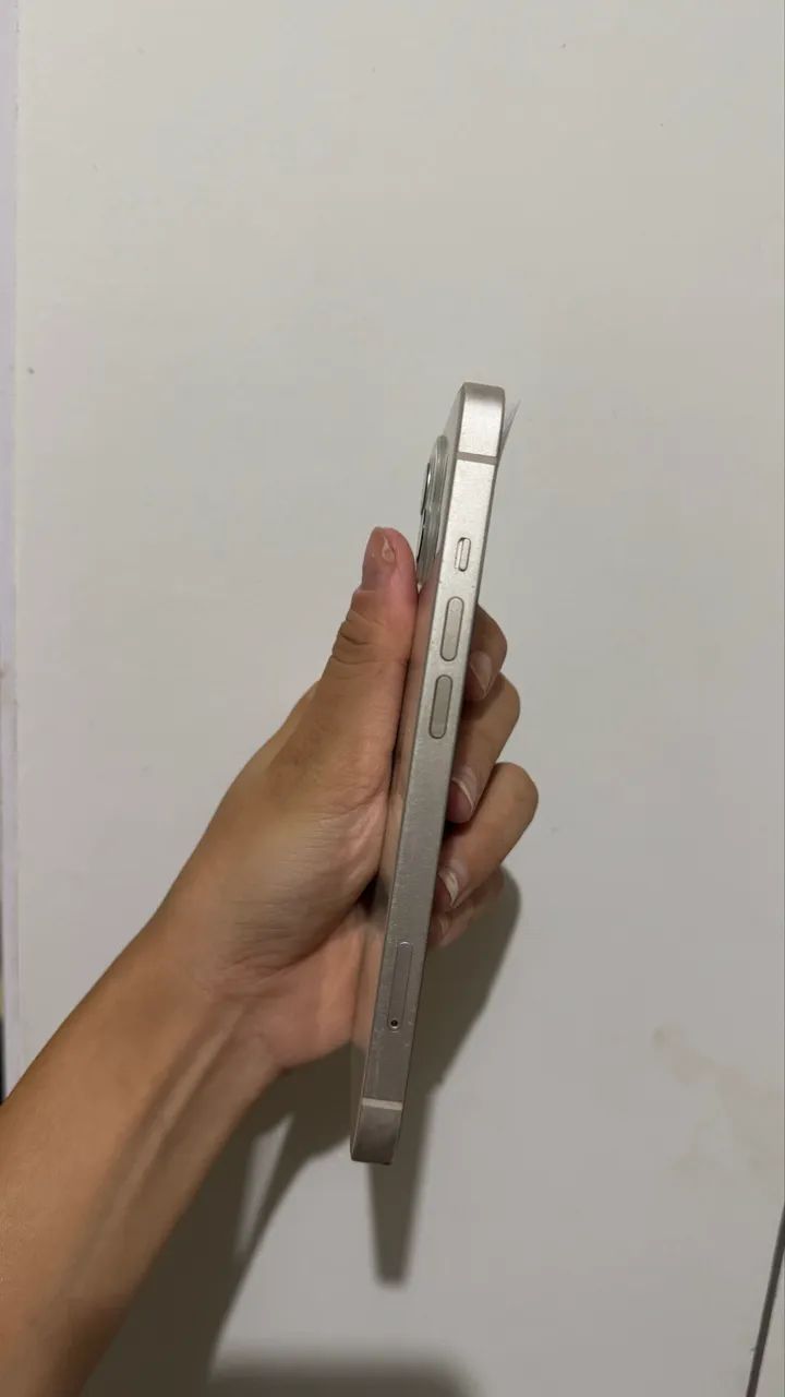 iPhone 13 128gb vai com cabo novo e 2 capas  - Foto 2