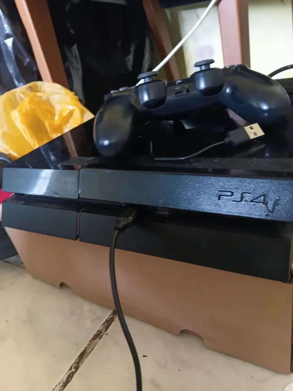 PS4 com controle e 7 Jogos  - Foto 3