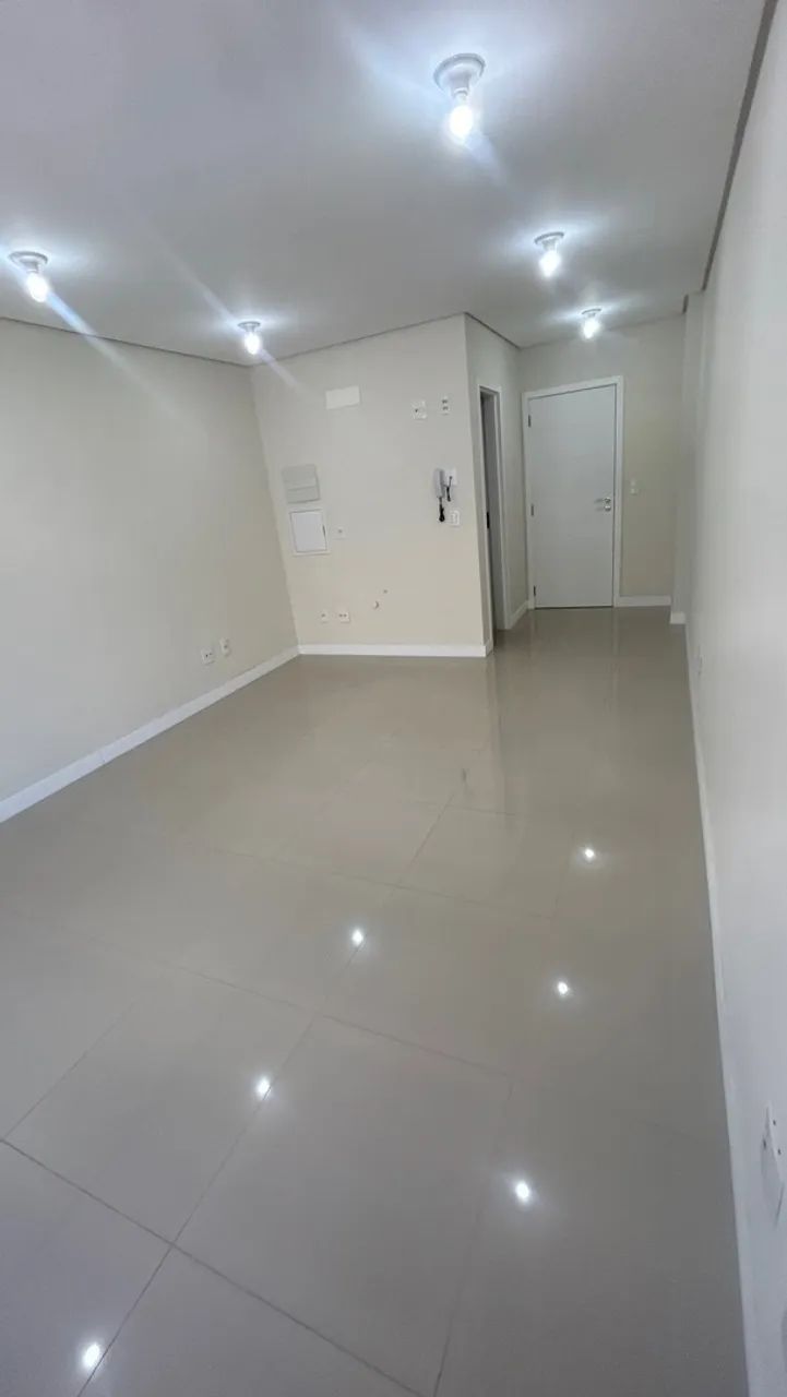 sala 27m2 com garagem - Itacurubi - Florianópolis - Foto 5