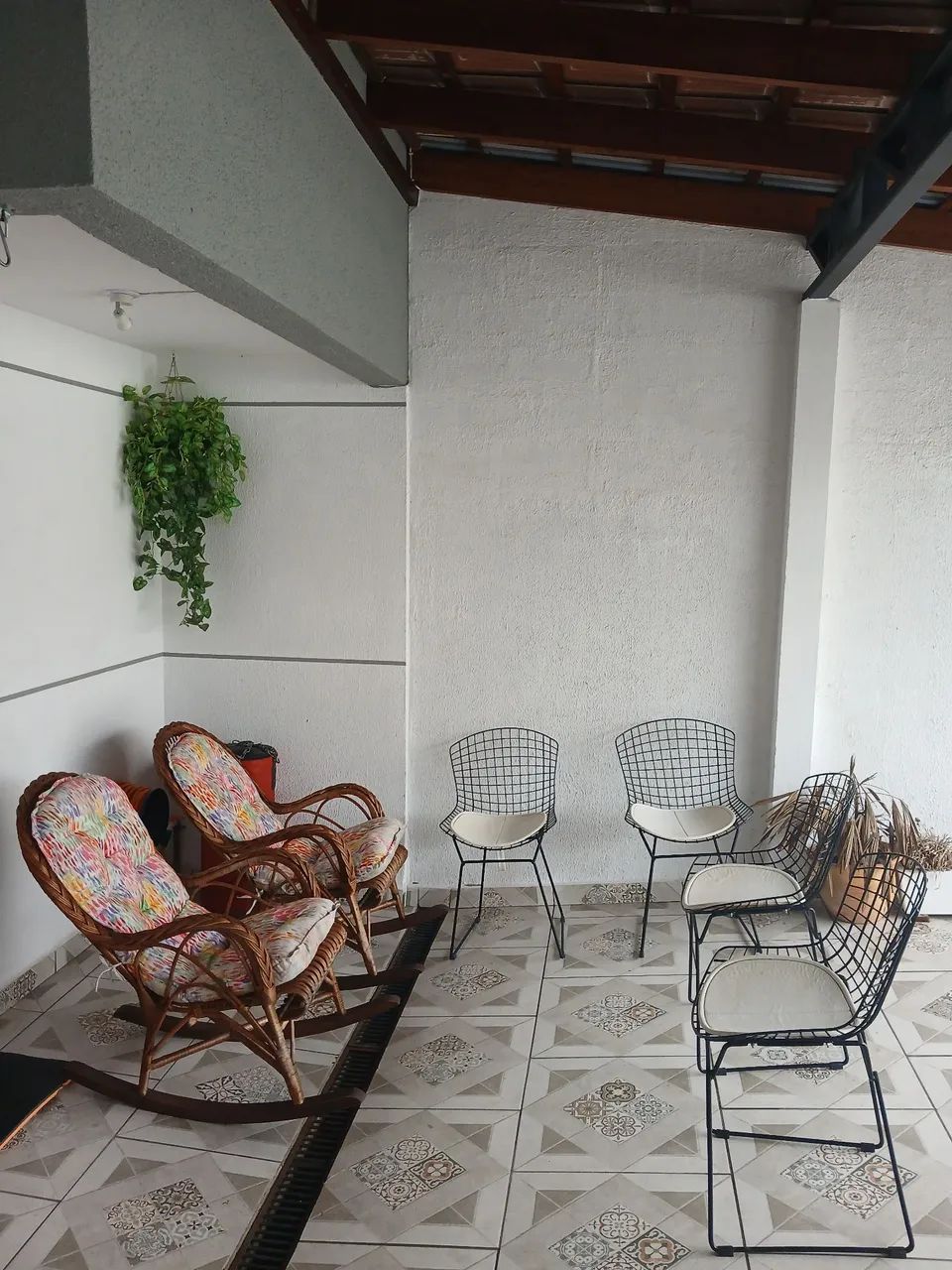 Vendo jogo de cadeira bertoia. - Foto 5