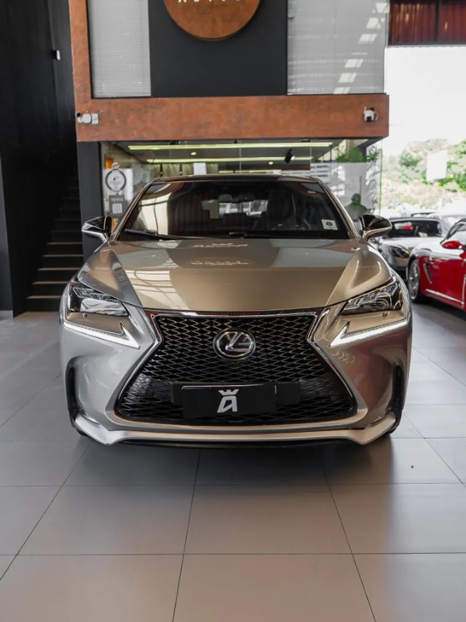 Lexus NX-200t F-sport 2.0 16V 238cv Aut., foto 2 de 18
