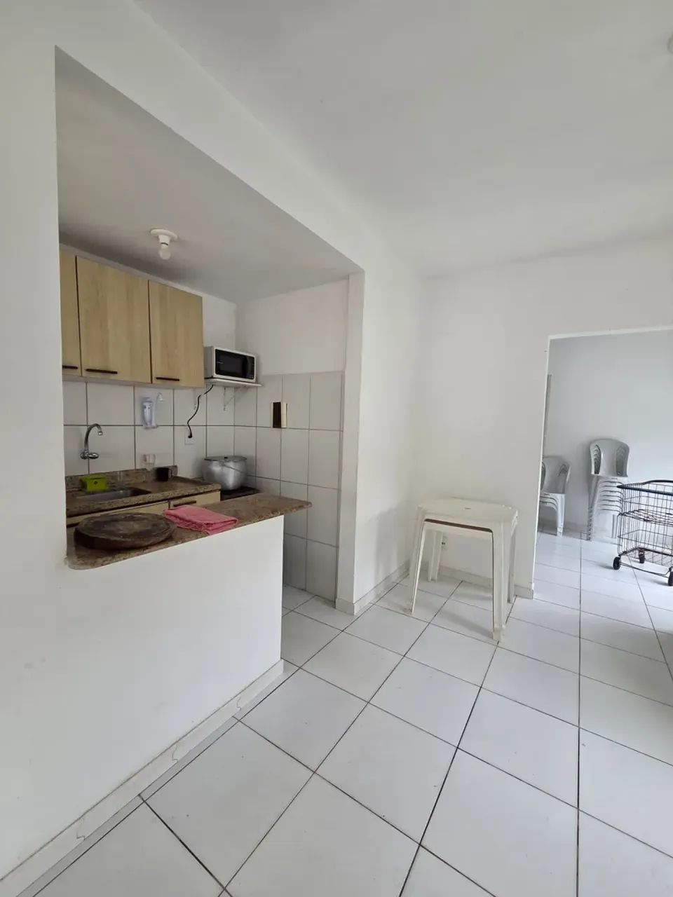 Farol de Itapuã - Quarto e sala a uma quadra da praia - Foto 3