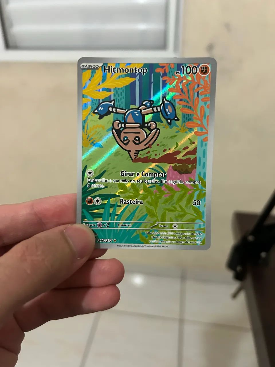 Carta Pokémon Hitmontop 240/217 Heróis Excelsos - Foto 3