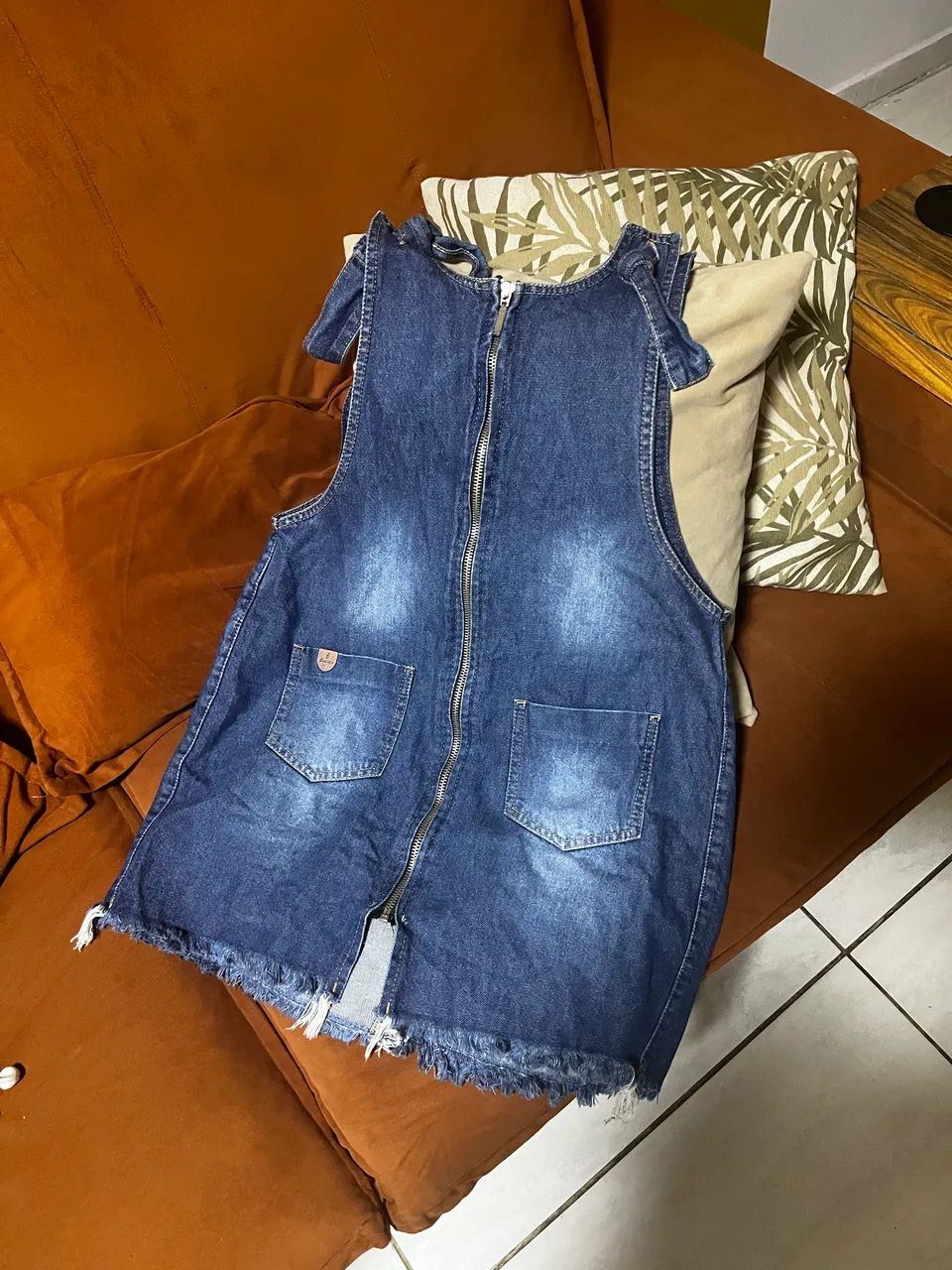 Jardineira jeans 
