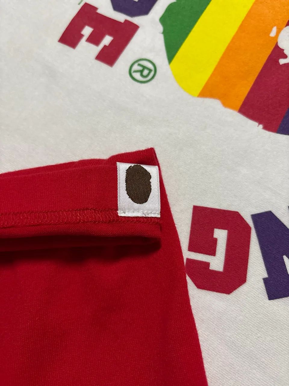 Camiseta Bape Rainbow Logo Raglan  - Foto 3