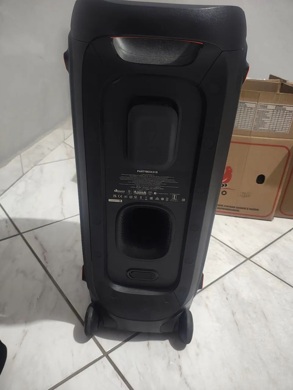 Vendo ou troco caixa JBL310 - Foto 5
