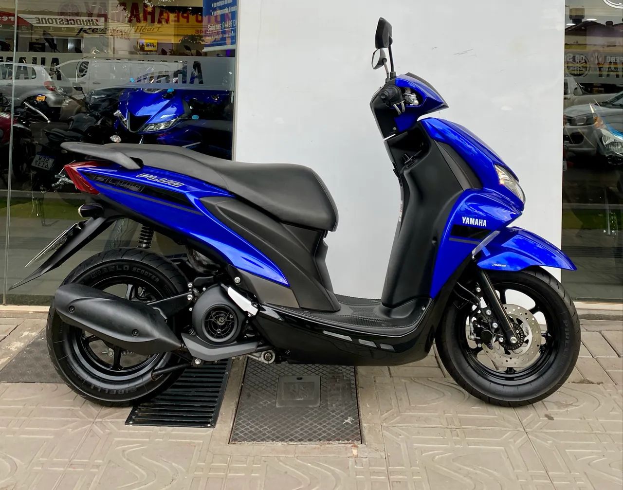 YAMAHA FLUO 125 2024 - Foto 2