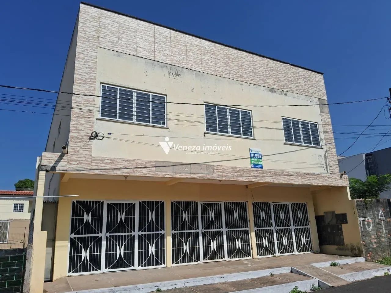 Sala comercial ampla em União para aluguel
