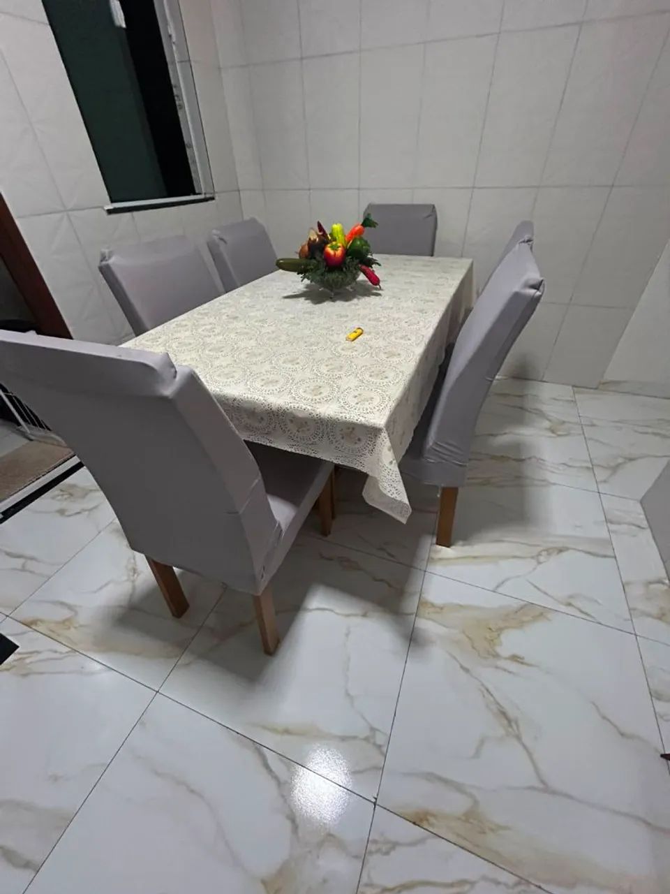 Mesa com 6 cadeiras  - Foto 2