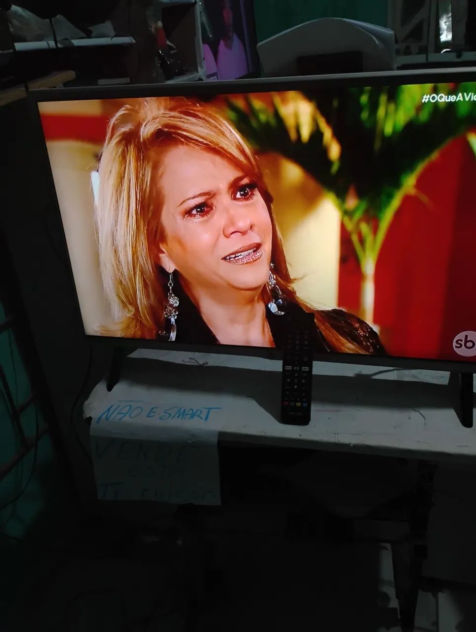 TELEVIS ÃO LG 32 POLEGADAS COM CONTROLE FUCONANDO ÓTIMA  - Foto 2
