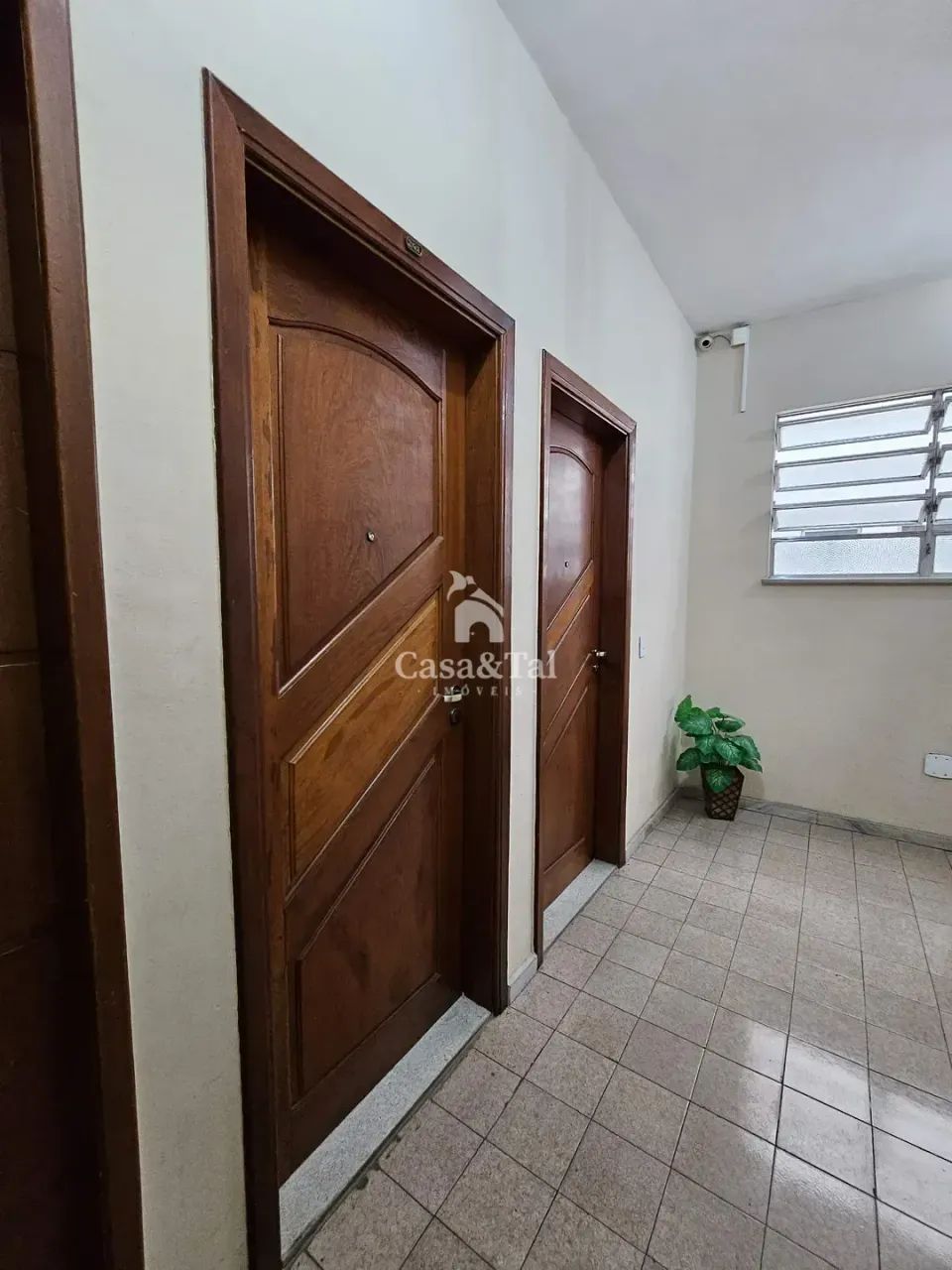 Apartamento 2 Quartos com Varanda e Vaga de Garagem na Av. Paulo Roser - Foto 4