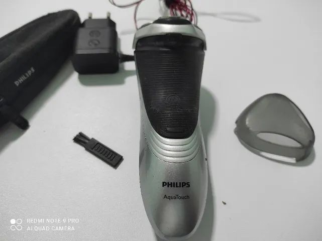 Barbeador Elétrico Philips Aquatouch - Foto 2