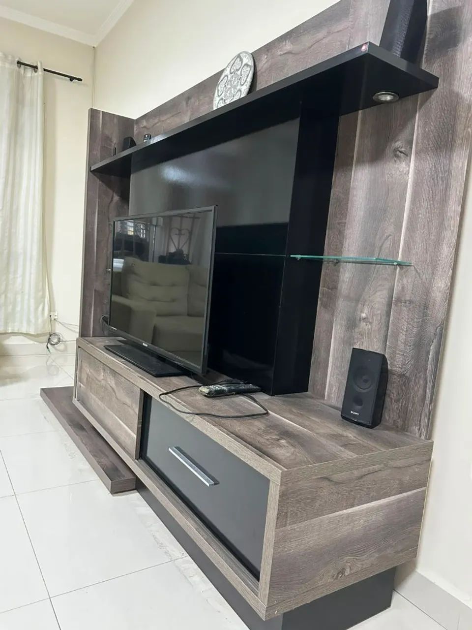 SOBRADO MOBILIADO COM ACADEMIA.