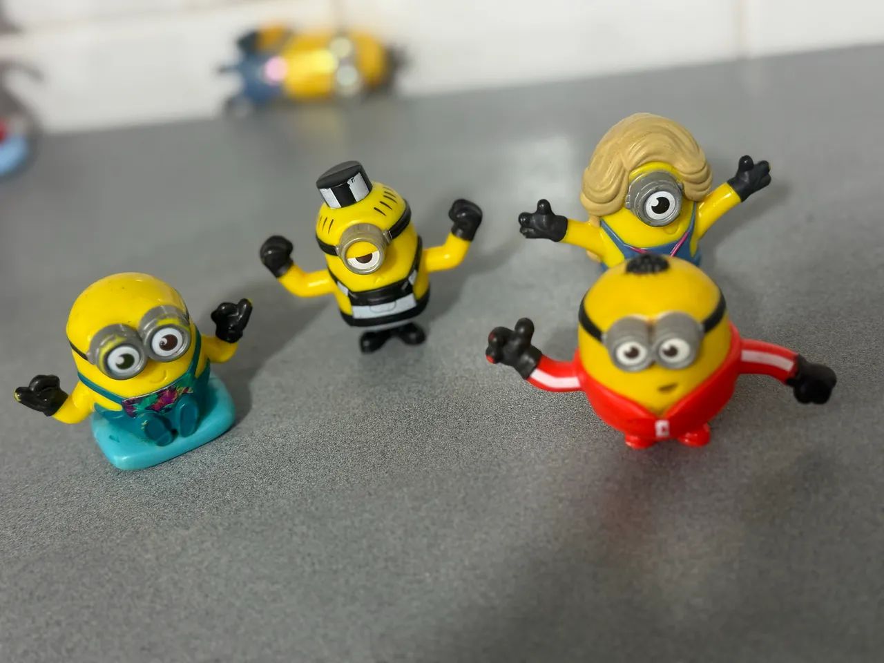 4 Miniatura Vinil 4 Minions Mcdonalds Dinesy 