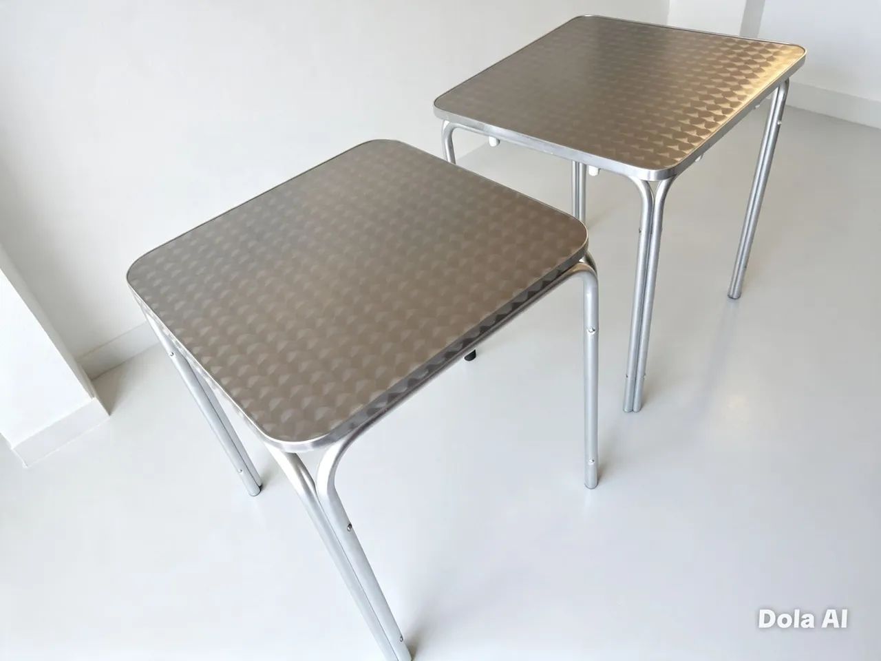 Mesa chamada de aliminio - Foto 2