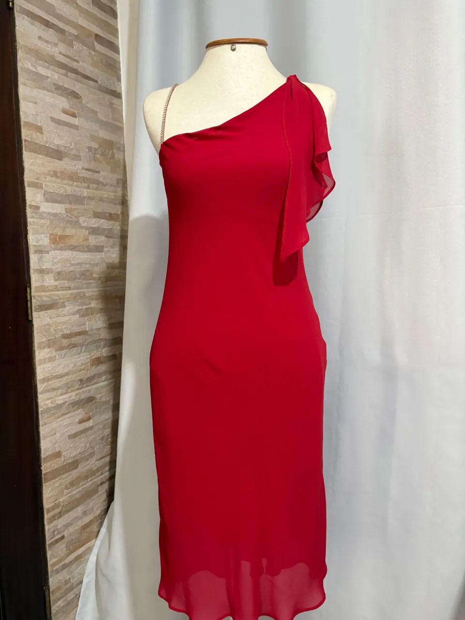 Vestido Midi Vermelho - Tamanho P  - Foto 3
