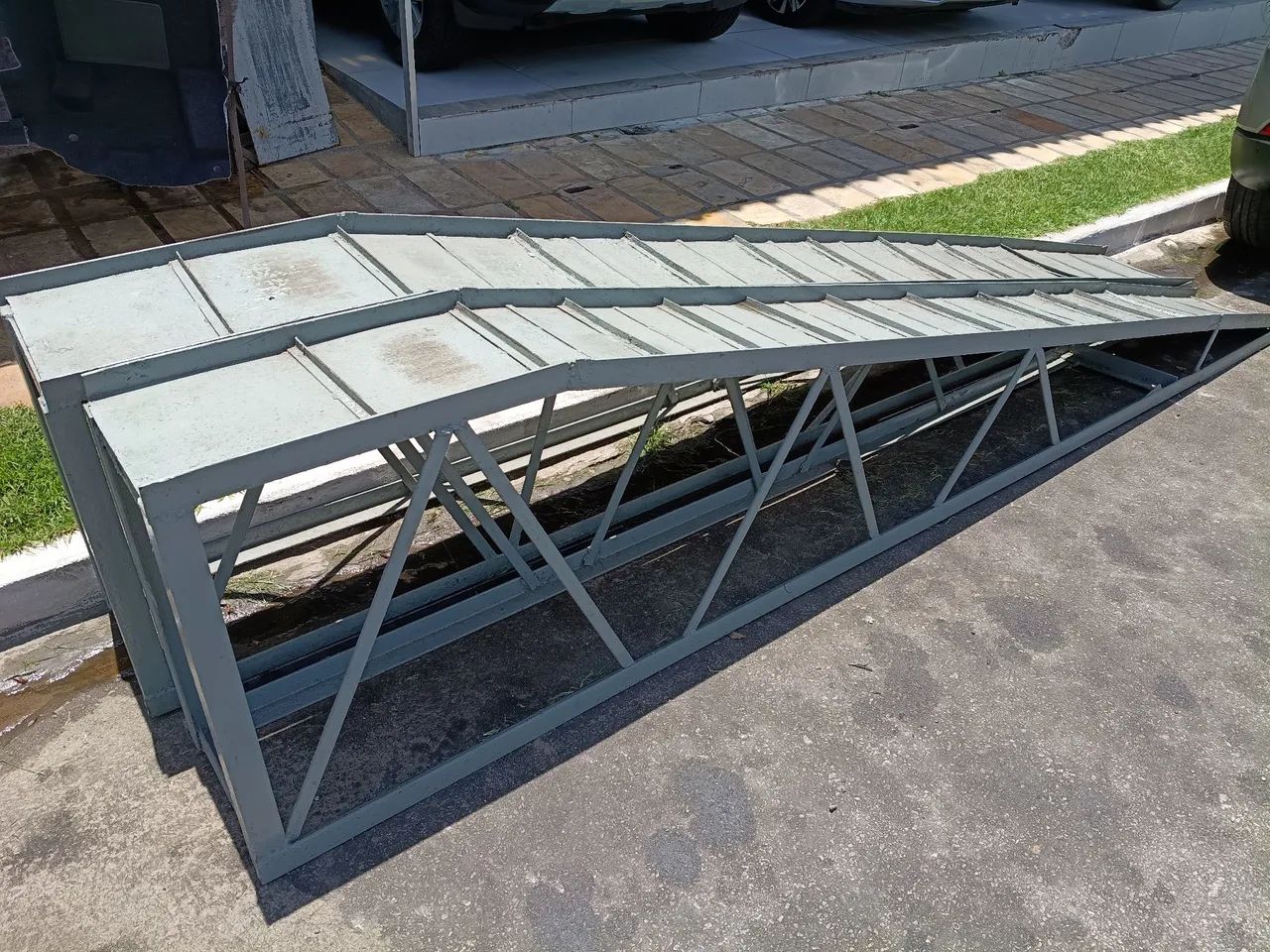 Rampa elevatória para carro: capacidade para SUV e Caminhonete 