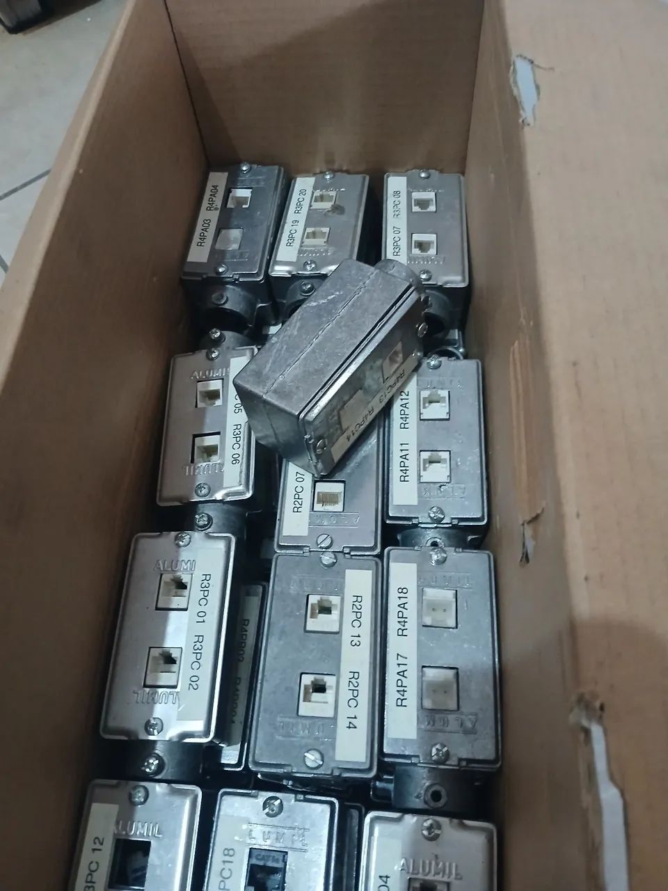Caixa de alumínio 4x2 c/ RJ45 - Foto 2