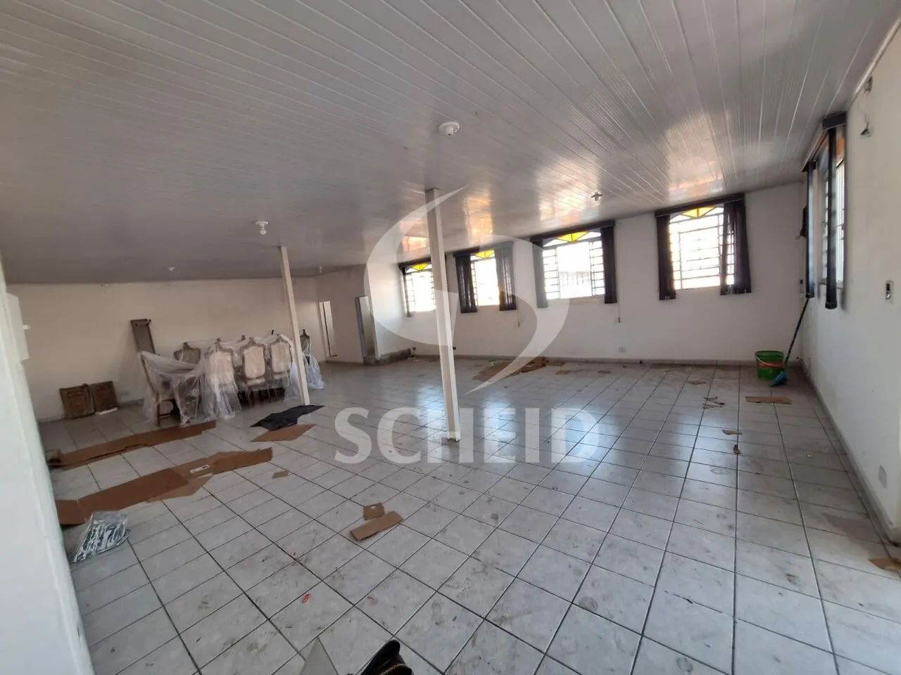 Sobre-loja para locação com 100m e 2 banheiros no Jd Umuarama. - Foto 2