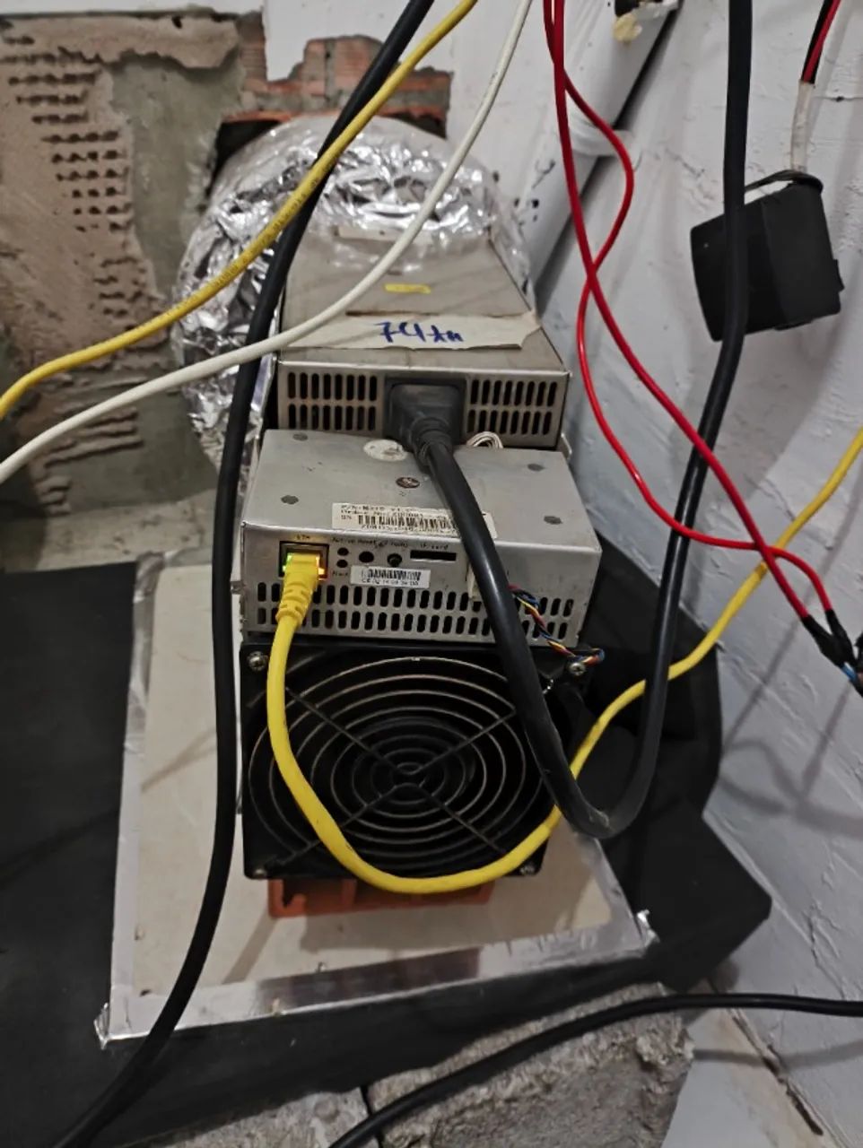 Mineradora Asic Whatsminer M31s 74th Bitcoin - Foto 2