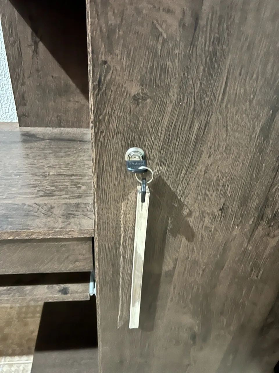 Escrivaninha com armário - Foto 2