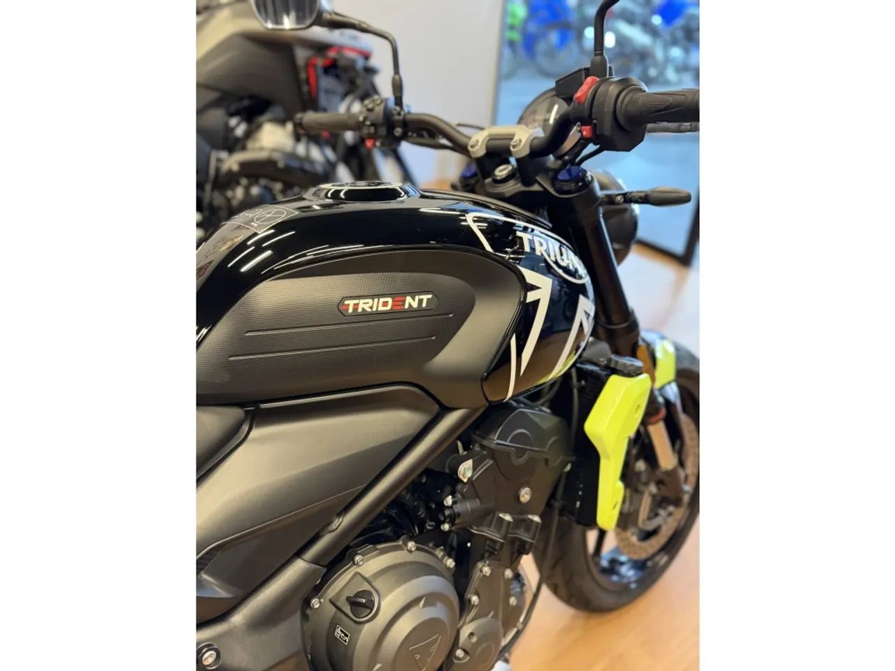 Triumph Trident 660 2024 - Foto 4