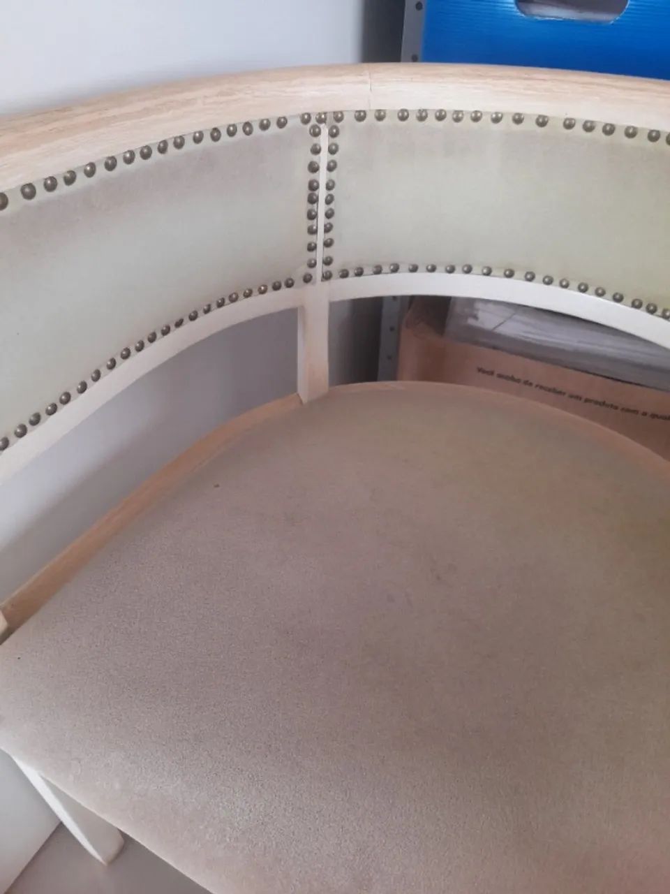 Vendo duas poltronas clássicas  estilo romântico e em ótimo estado!  - Foto 2