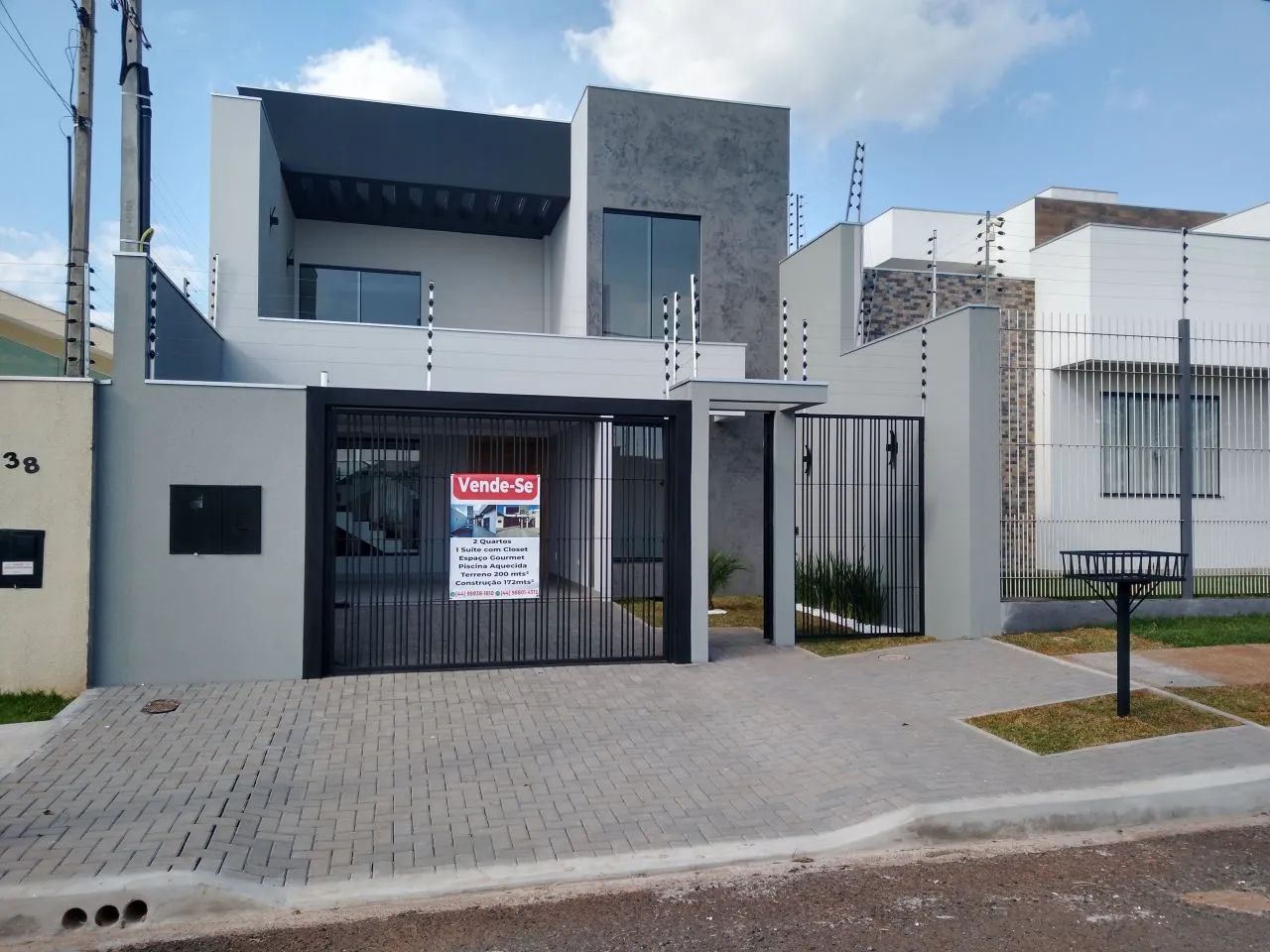 Casa à venda em Jardim Oriental, Maringá-PR
