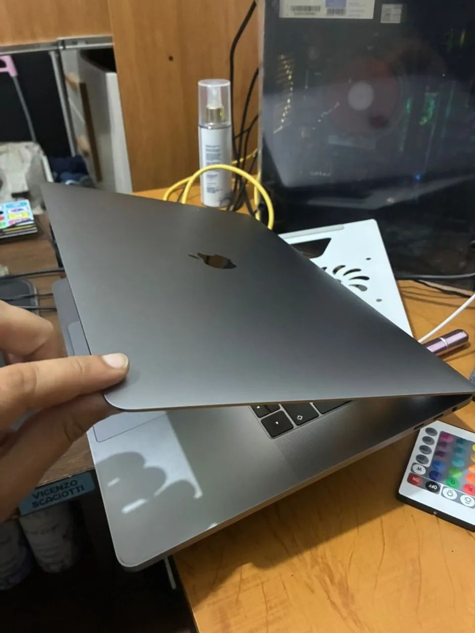 MacBook Pro 15? 2018 i7 16GB 512GB SSD Touch Bar - Notebooks