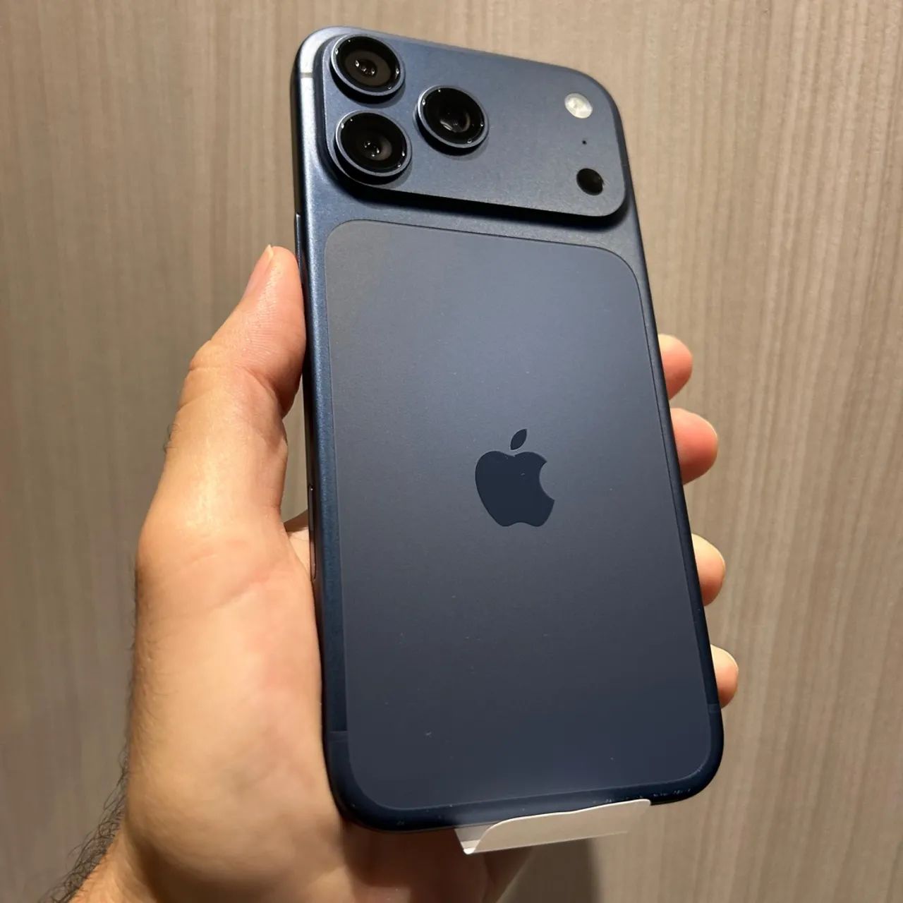 Iphone 17 Pro Max Esquenta Black  - Foto 4