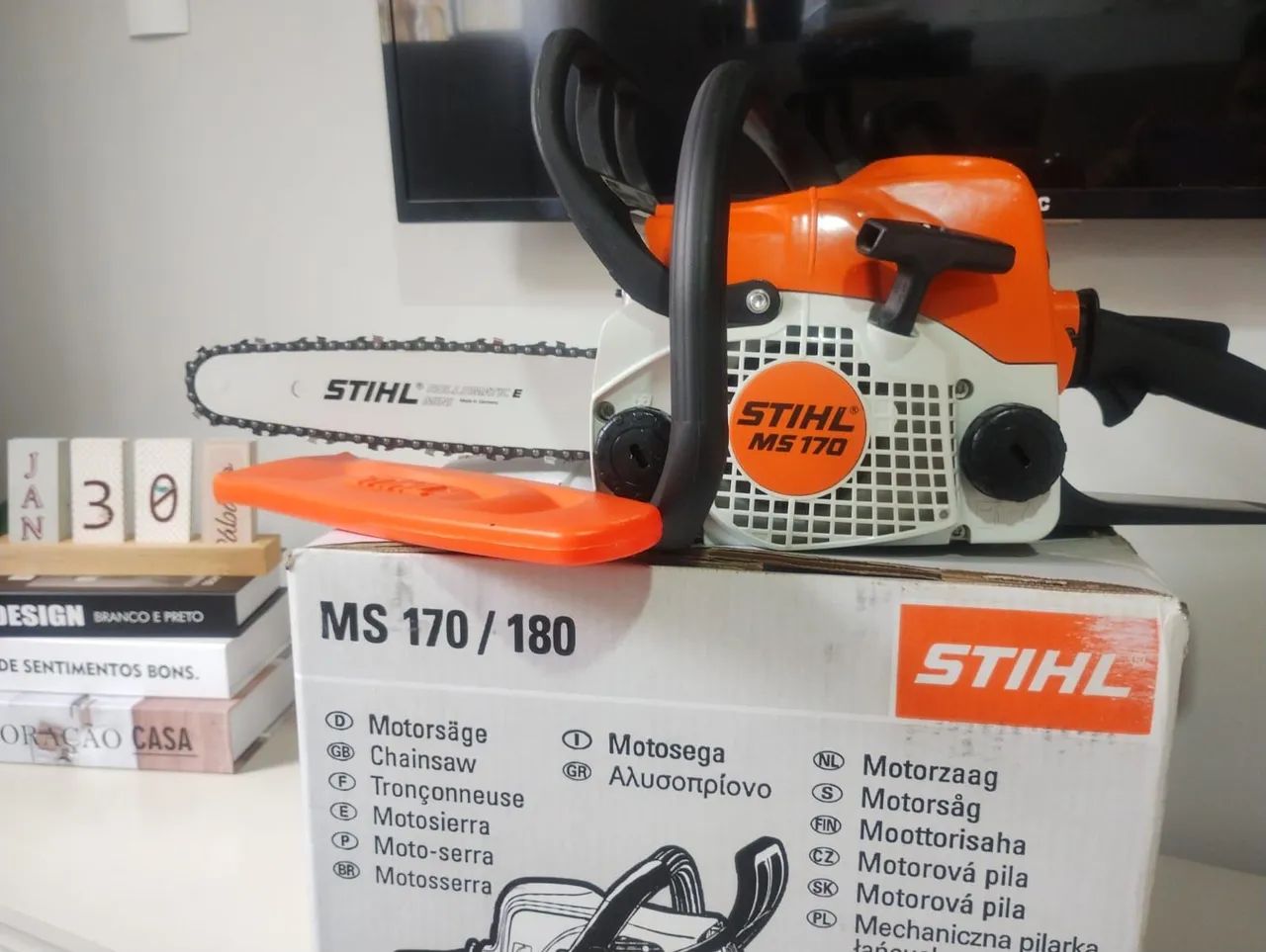 Motosserra STIHL MS 170 a gasolina 1,8cv com sabre de 30cm