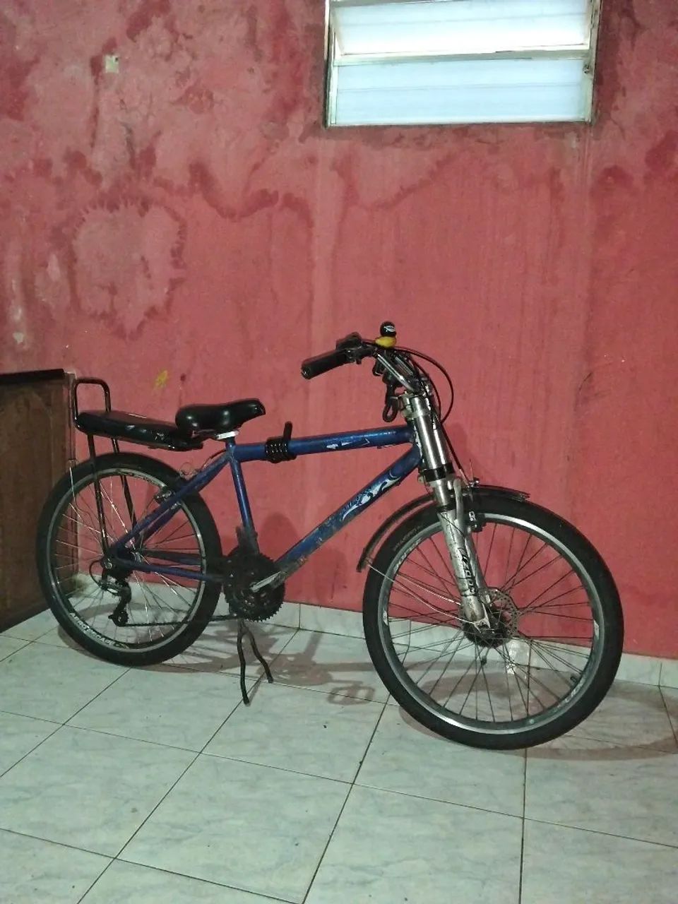 VENDE ESSA BICICLETA EM PERFEITO ESTADO  - Foto 3
