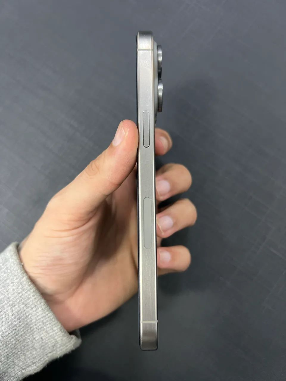 iPhone 15 Pro Max 1TB - Foto 2