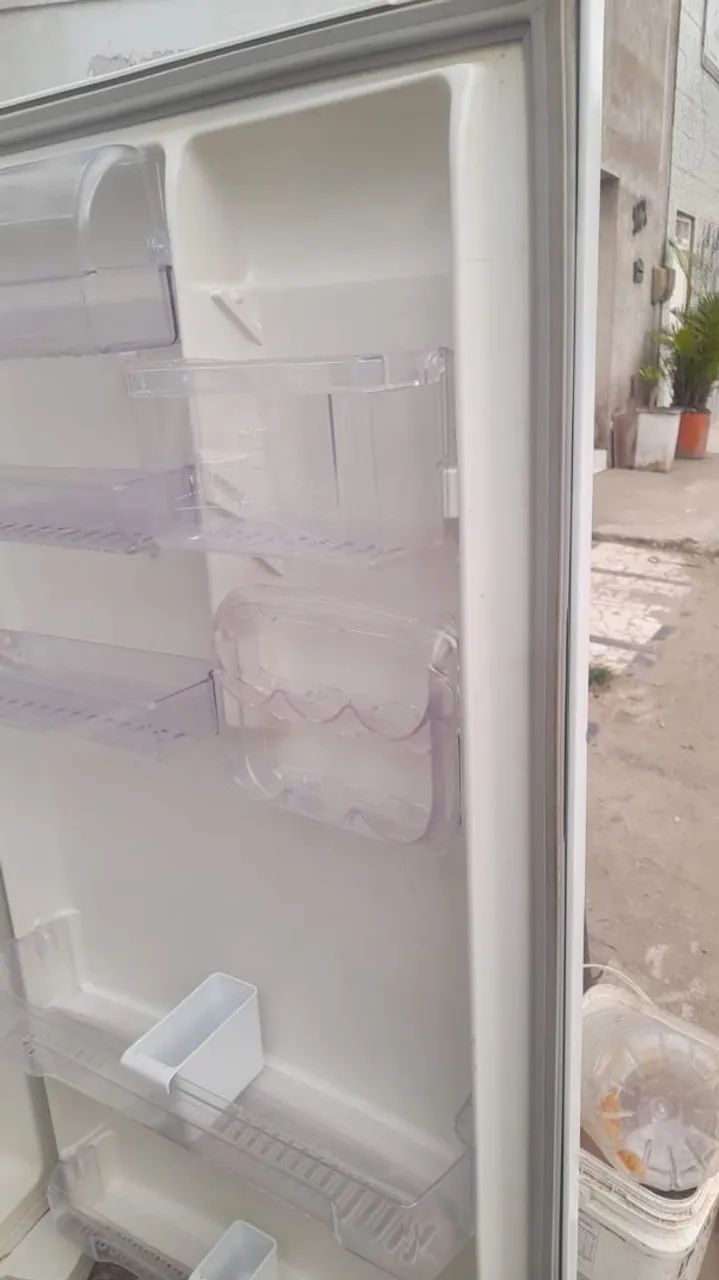 Vendo geladeira  - Foto 2