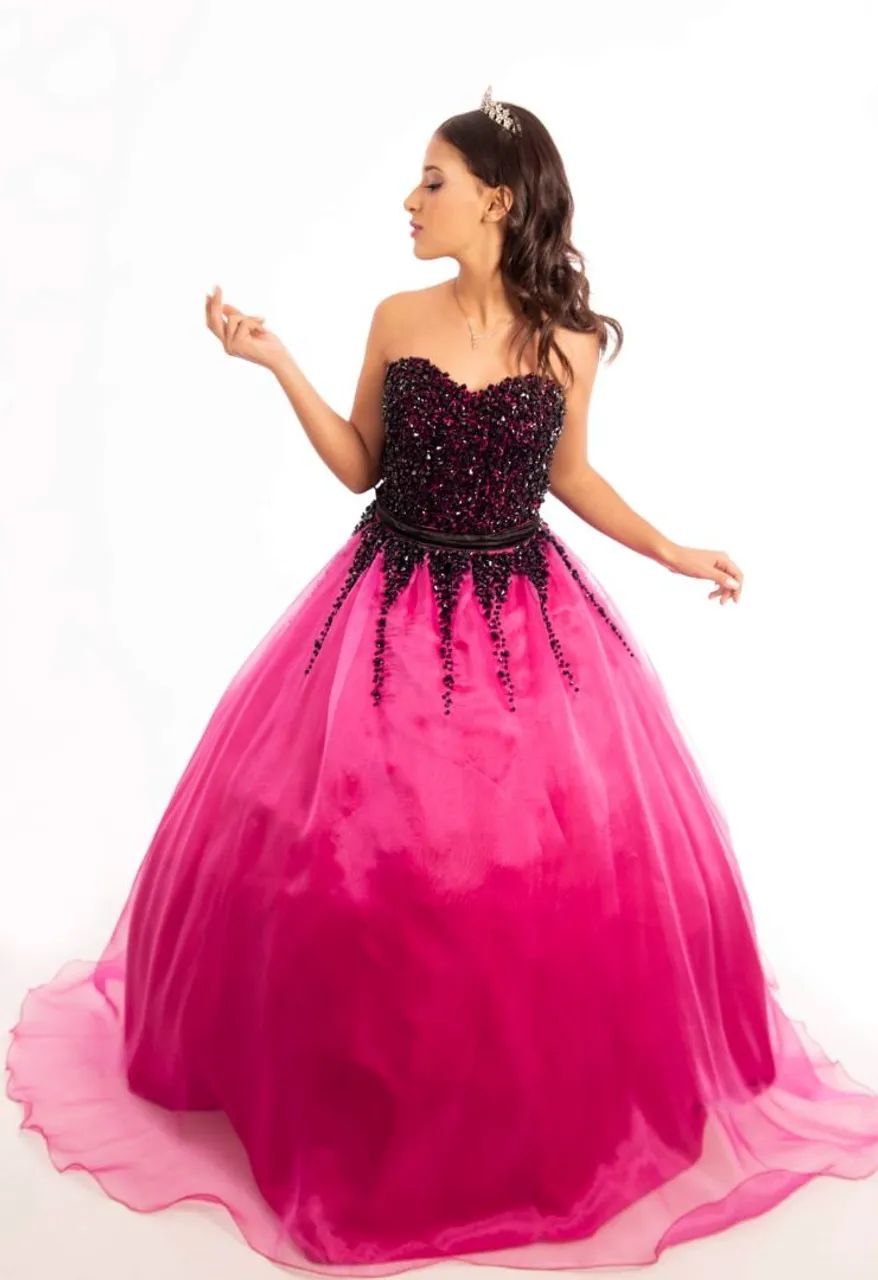 Vestido debutante Pink com preto 2 em 1 - Foto 2