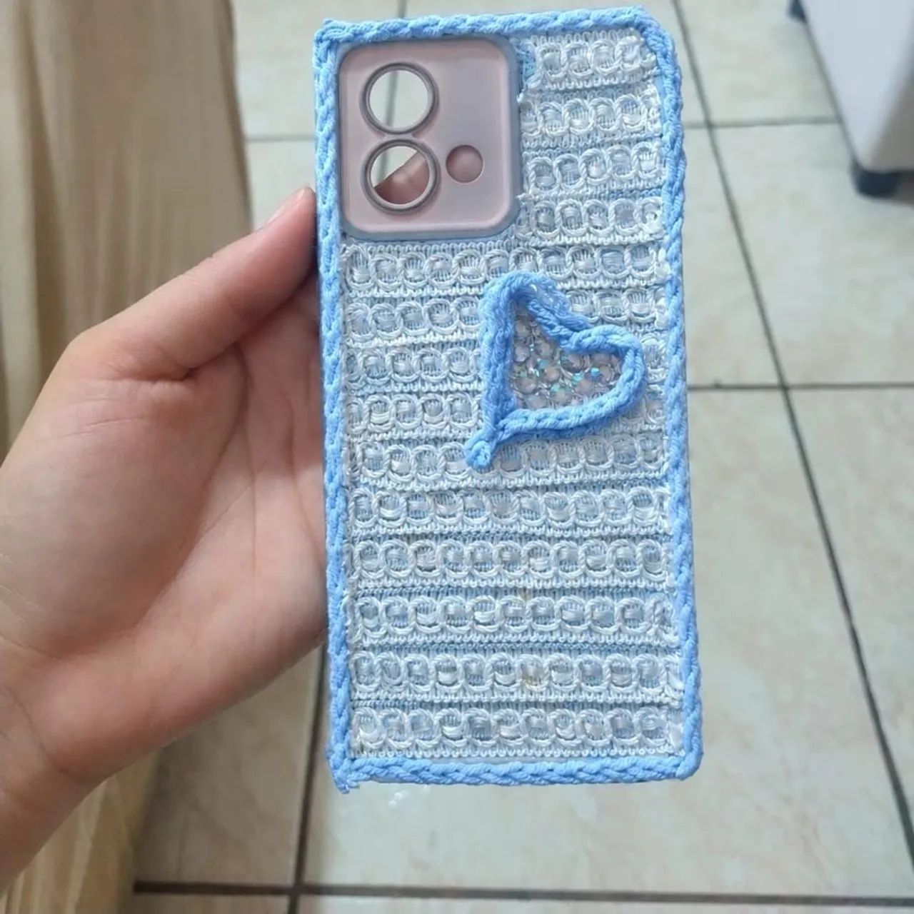 CAPINHA DE CROCHÊ ARTESANAL COM CORAÇÃO - Foto 2
