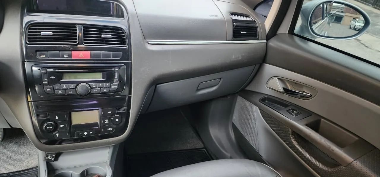 Fiat Linea Absolute 1.9/1.8 Flex Dualogic 4P 2012 - Foto 3