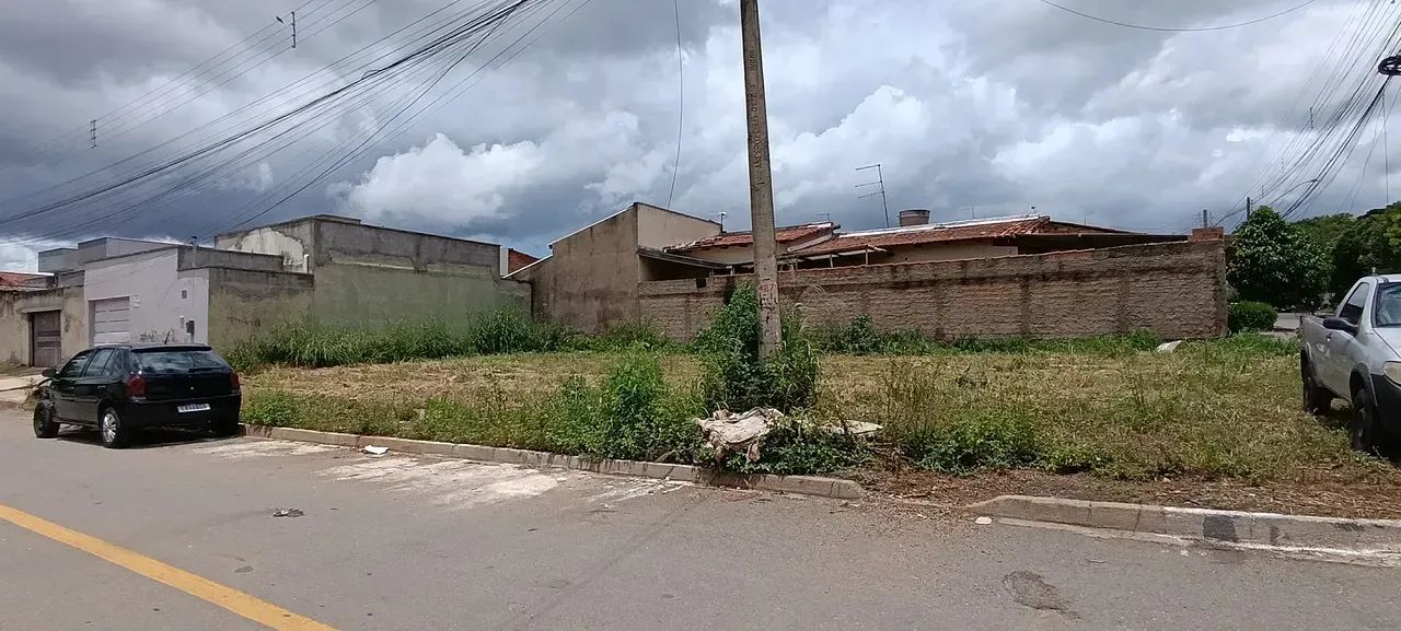 Lote em avenida comercial com casa construída - Foto 3