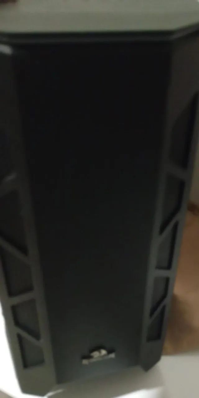 Vendo CPU redragon com tampa de vidro 