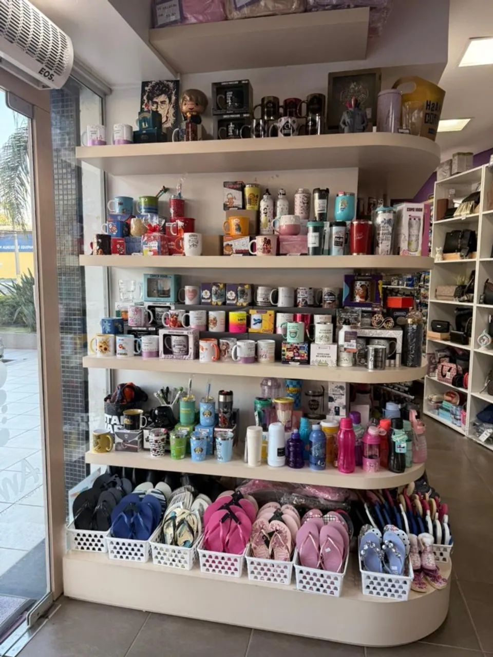 Loja de Papelaria Presentes e Brinquedos em Curitiba - Foto 4