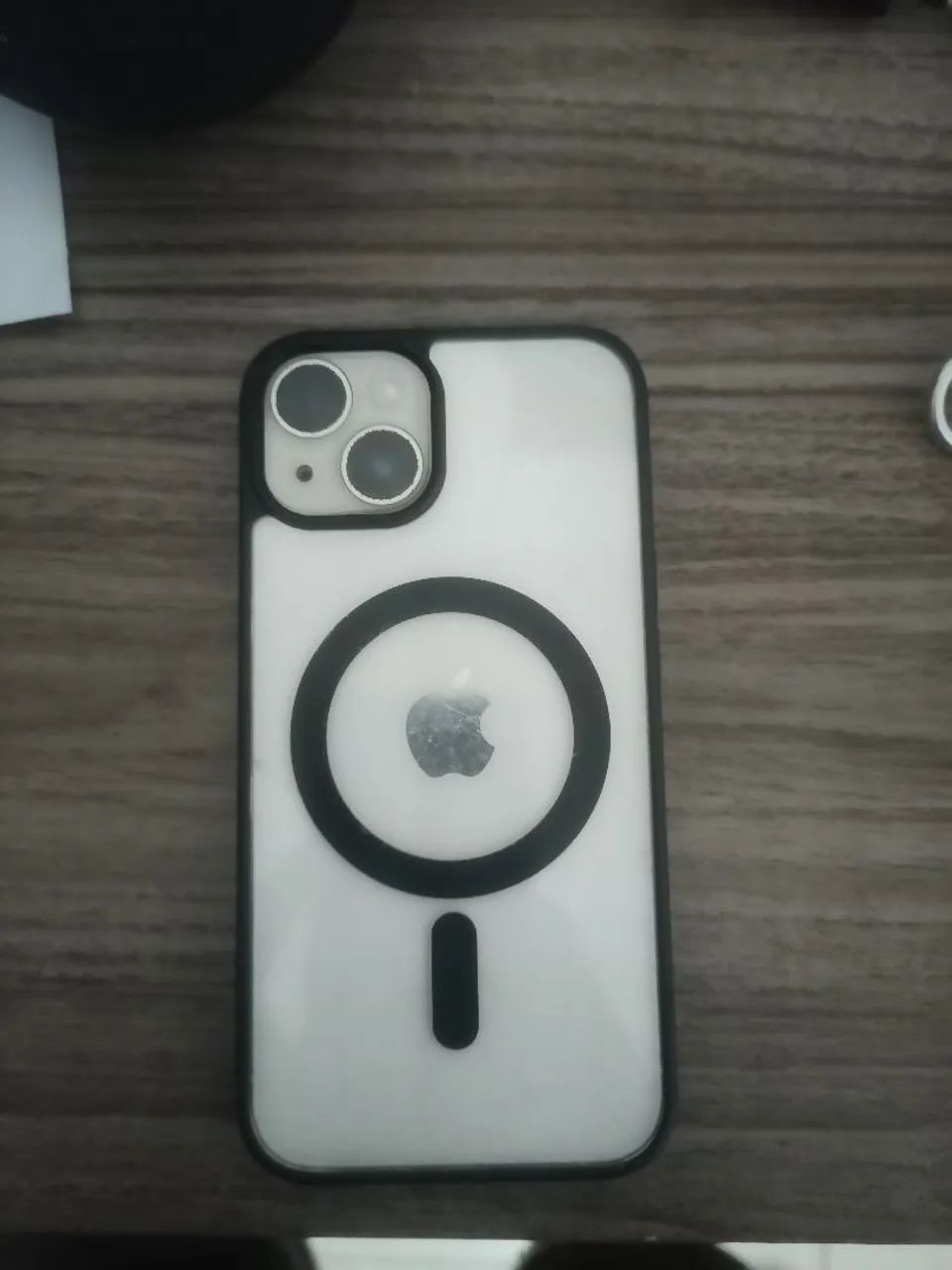 iPhone 14 lunar R$ 2000 único dono.