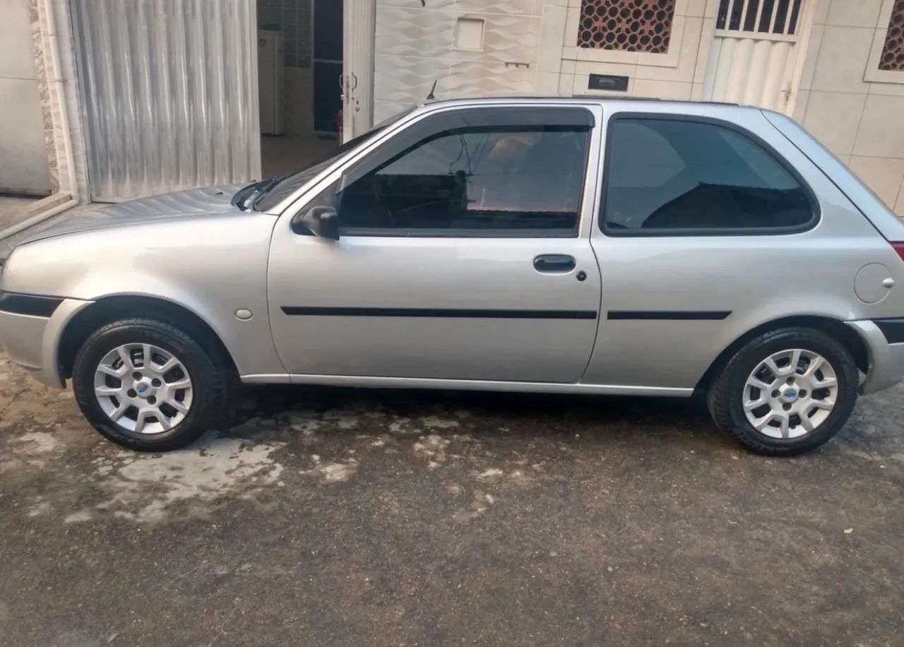 Ford Fiesta FIESTA GL 1.0 3P 2001
