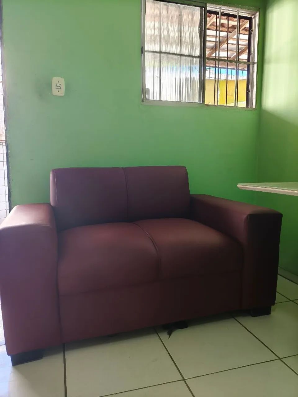 Sofá corine dois lugares 