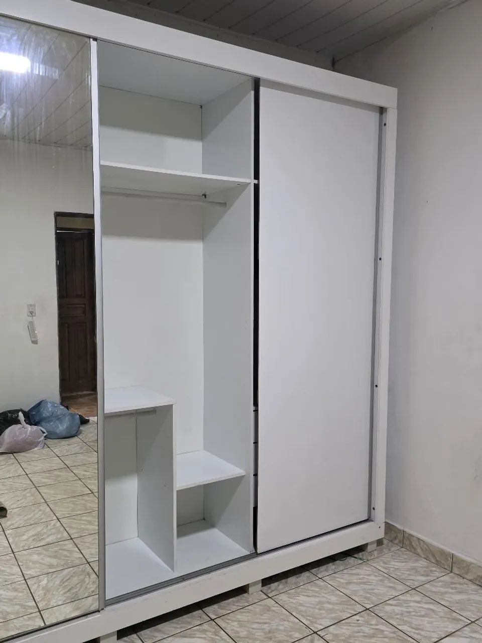 GUARDA ROUPA GRANDE COM ESPELHO - Foto 4
