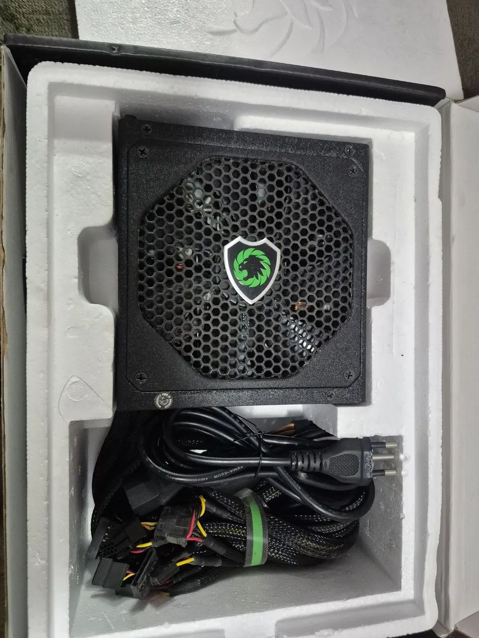 Fonte Gamemax 650w HIGH-END power SUPPLY