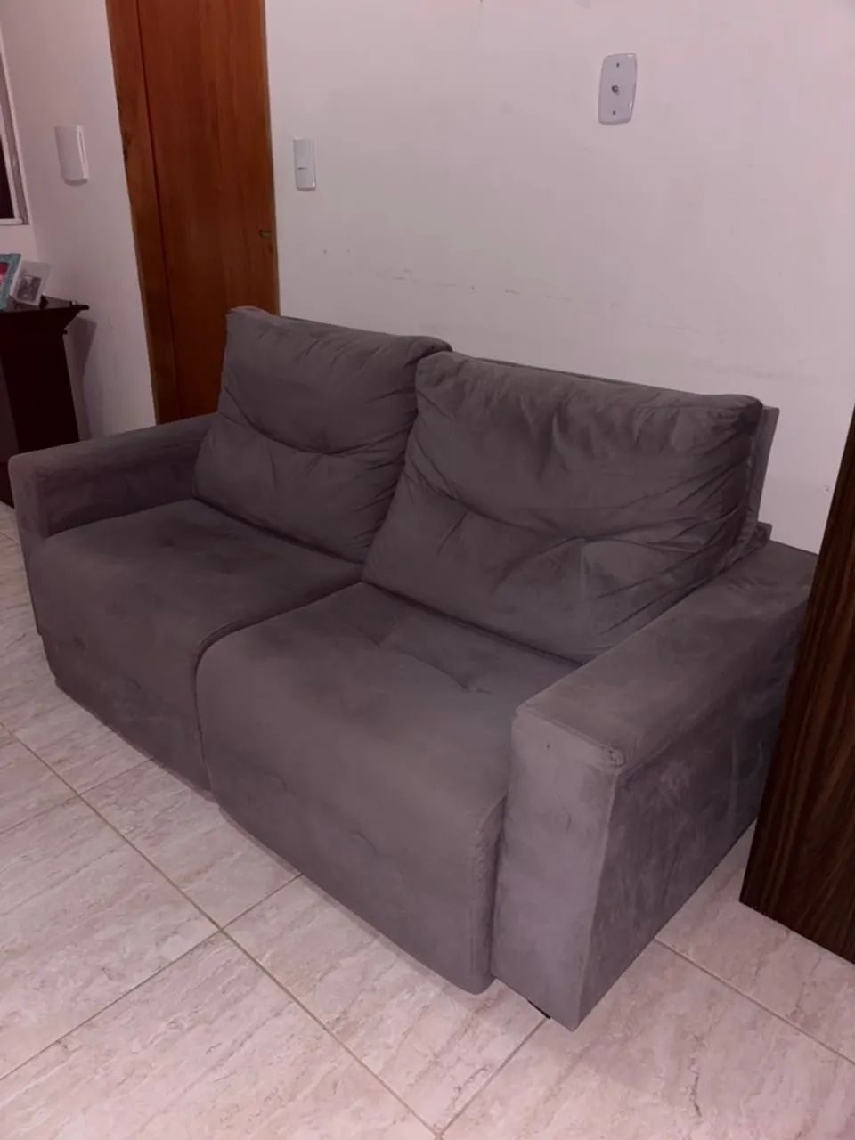 Sofa retratil e reclinavel, muito novo - Foto 2